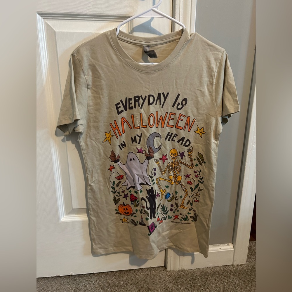 Everyday is Halloween graphic tee